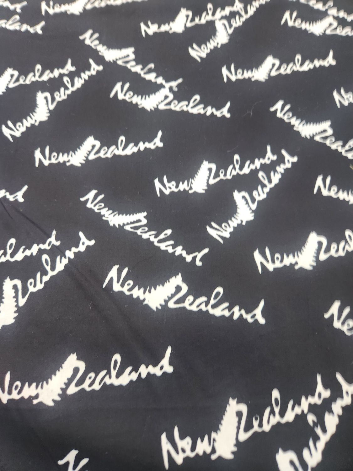 NZ Kiwiana Fabric Raven - Per Metre