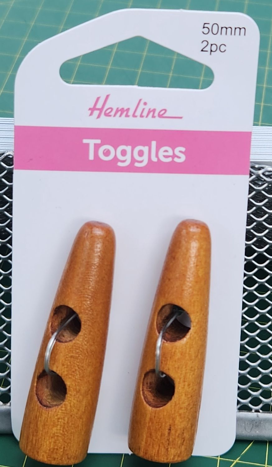 Hemline Sharktooth Toggles 2pack 50mm Medium Wooden