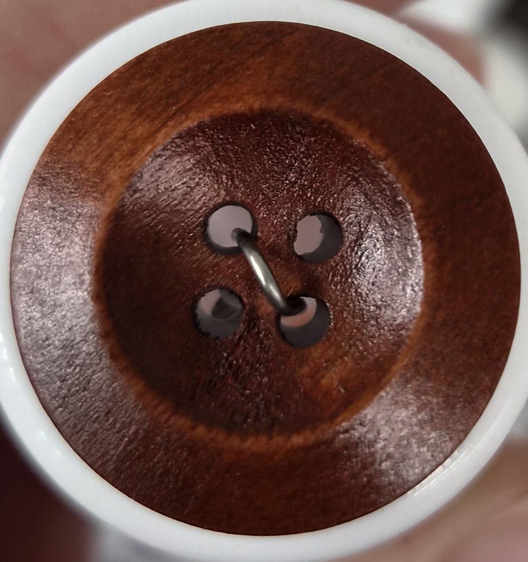 Natty Notions buttons Brown 25mm
