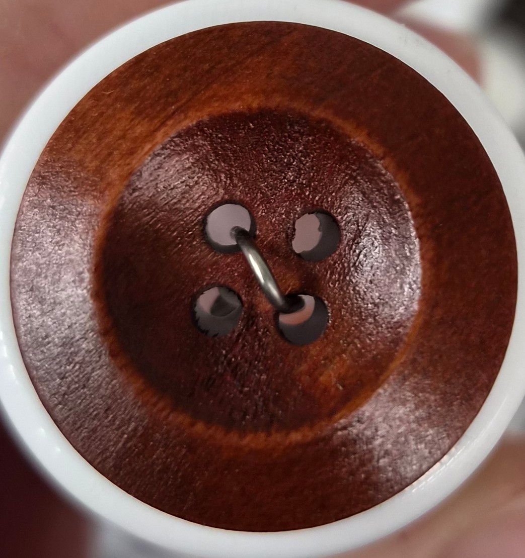 Natty Notions buttons Brown 25mm
