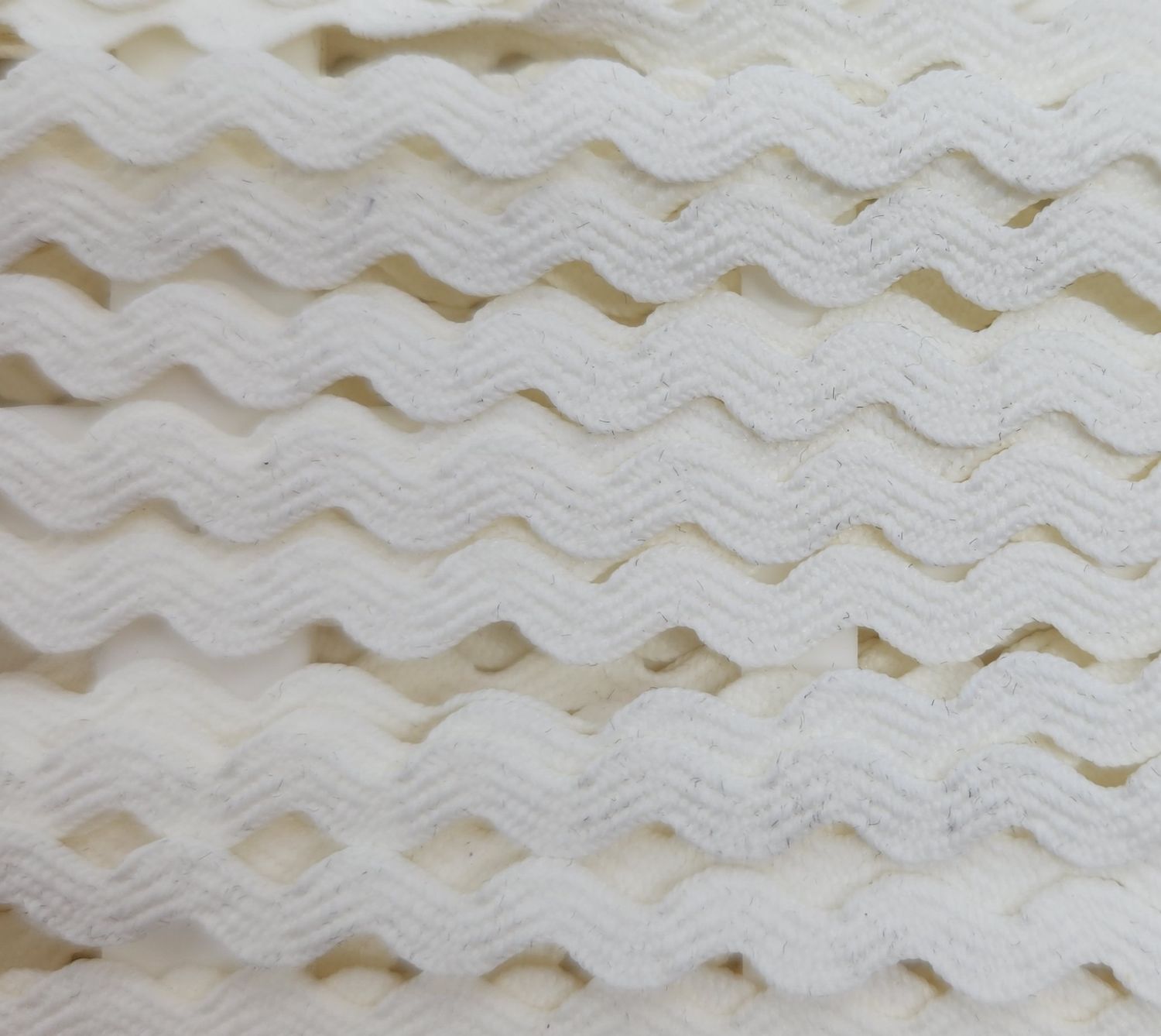 Off White Small Ric Rac Rayon Cut Per Metre