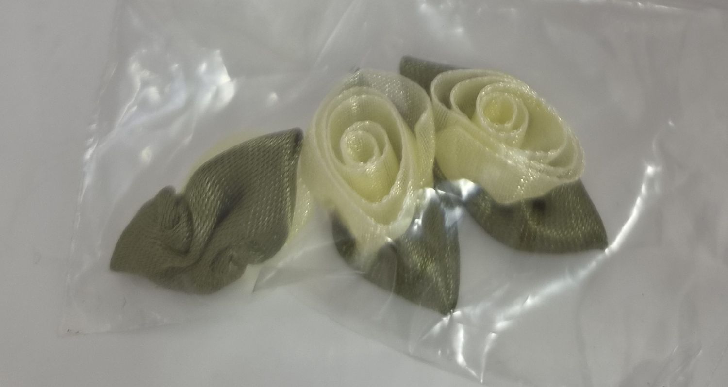 Green Rosebuds with Leaf - Each