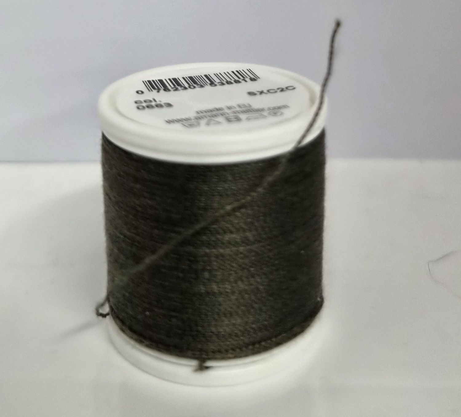 Mettler Extra Strong Polyester Thread 125m Colour 0663 Dark Green