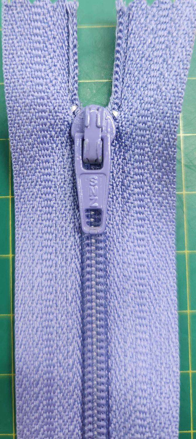 Nylon Zip Light Purple 45cm