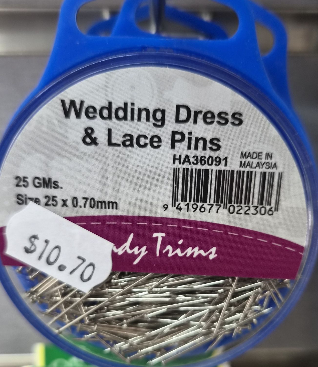 Wedding Dress &amp; Lace Pins Size 25 25grams .70mm