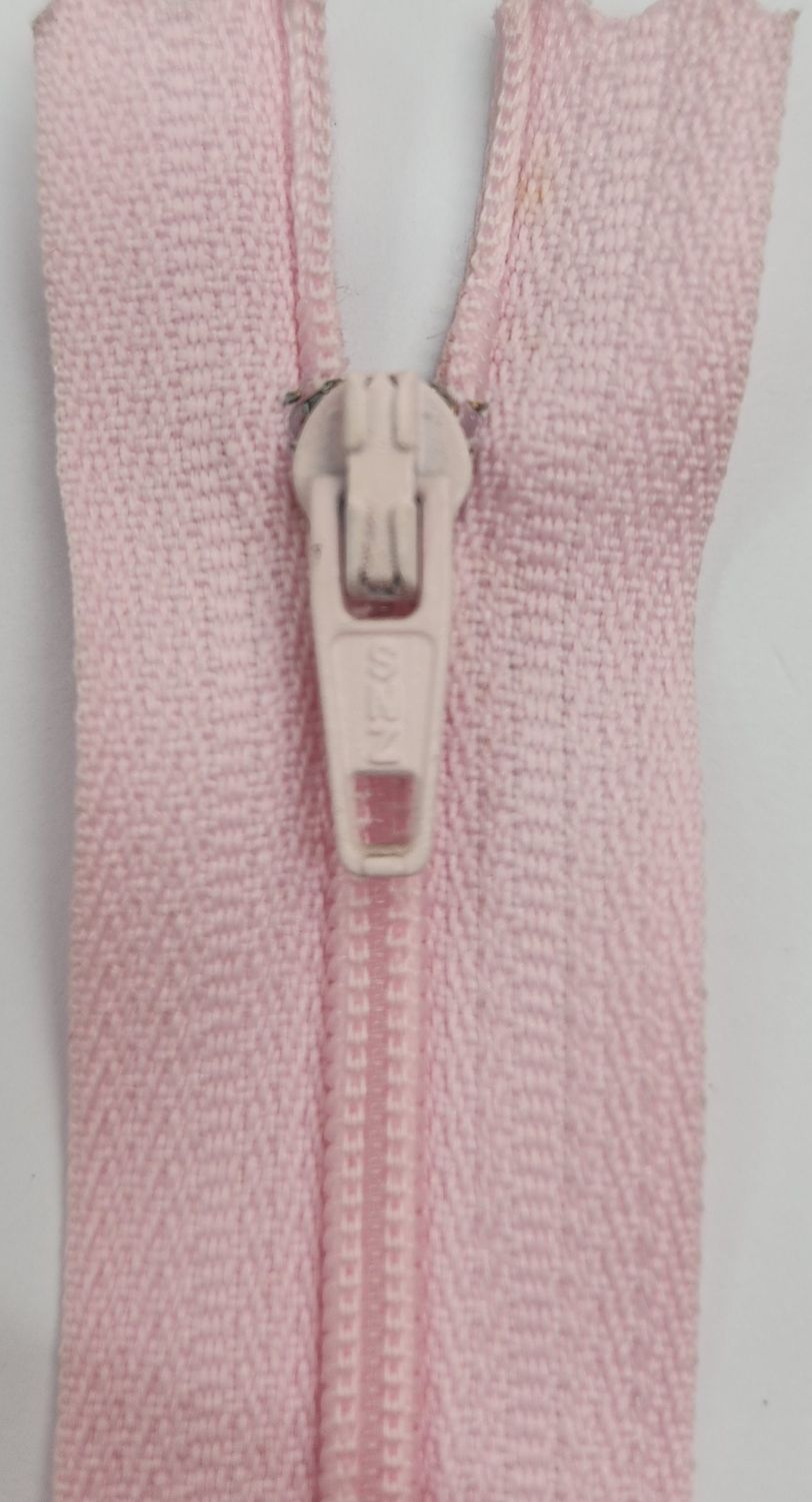 Nylon Zip Light Pink 50cm