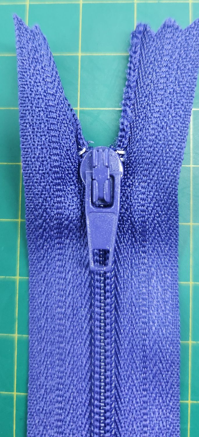 Dress Zip Purple 40cm