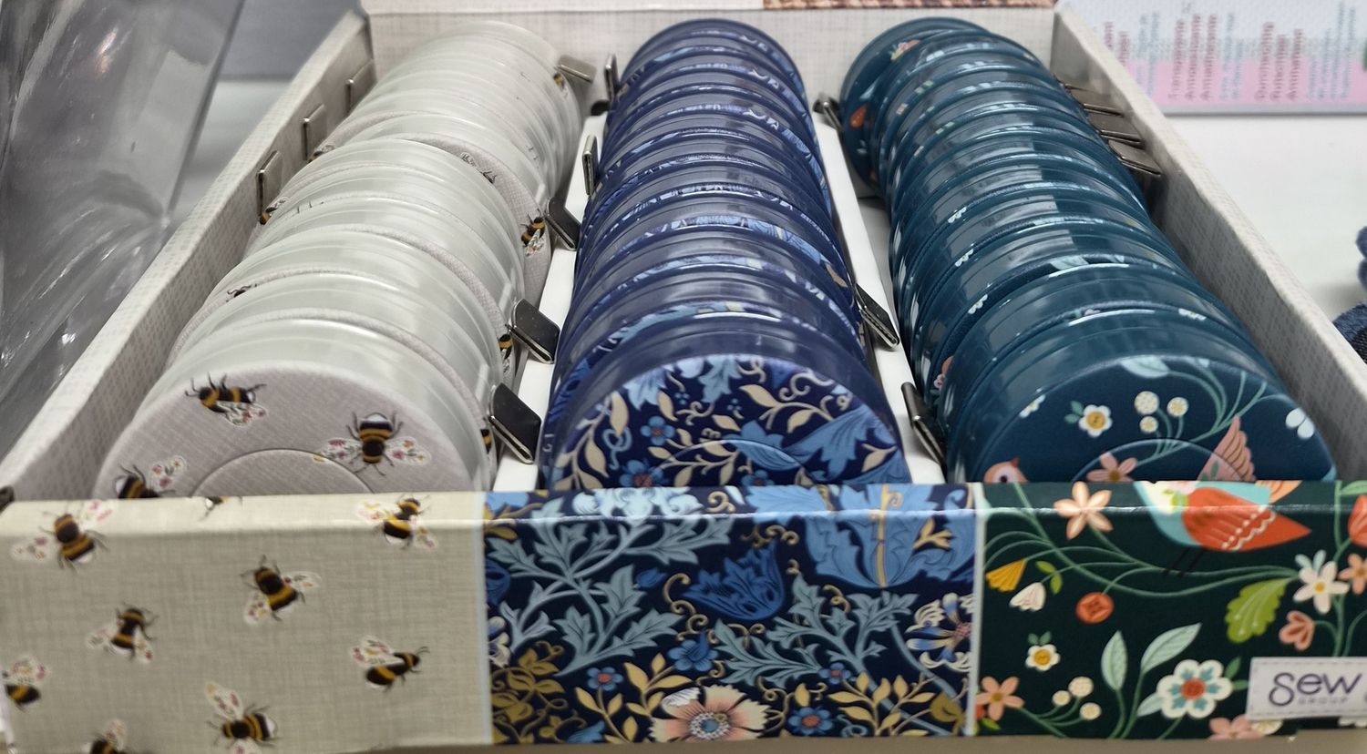 Retractable Tape Measure 150cm Bee/ Bird/ floral