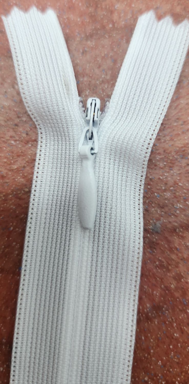 Invisible Zip 30-35cm White