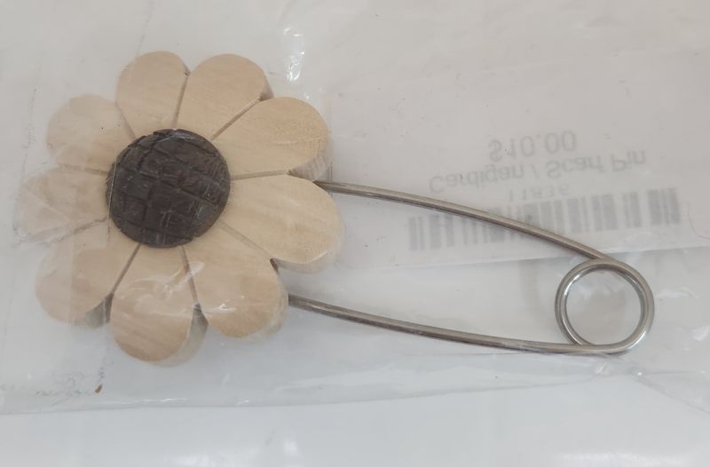 Cardigan and/or Scarf Pin Flower