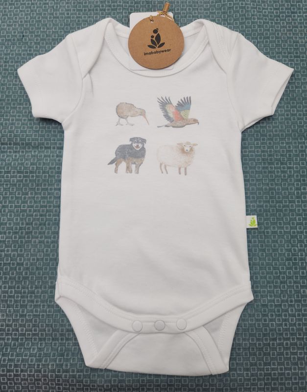 imababywear Short Sleeve Bodysuit 0 to 3 months Kiwi, Kea, Dog &amp; Sheep