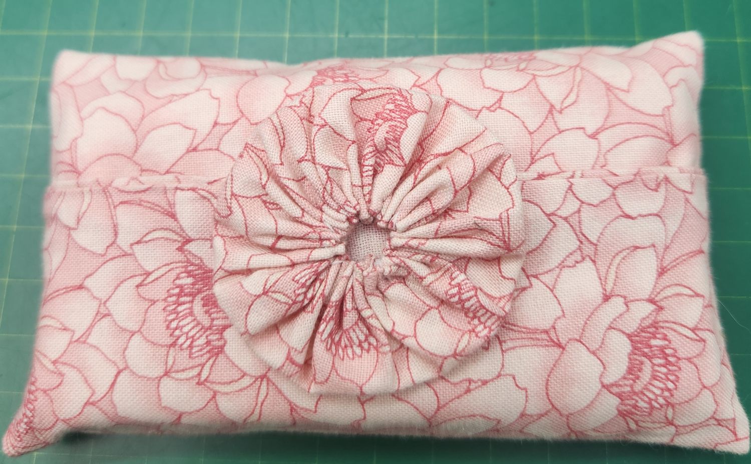 Small Tissue Holder - Mauve Flowers