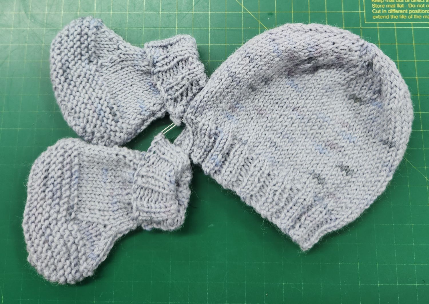 Prem Size Merino Baby Hat &amp; Bootees - Lilac/Grey/Blue - 100% Merino