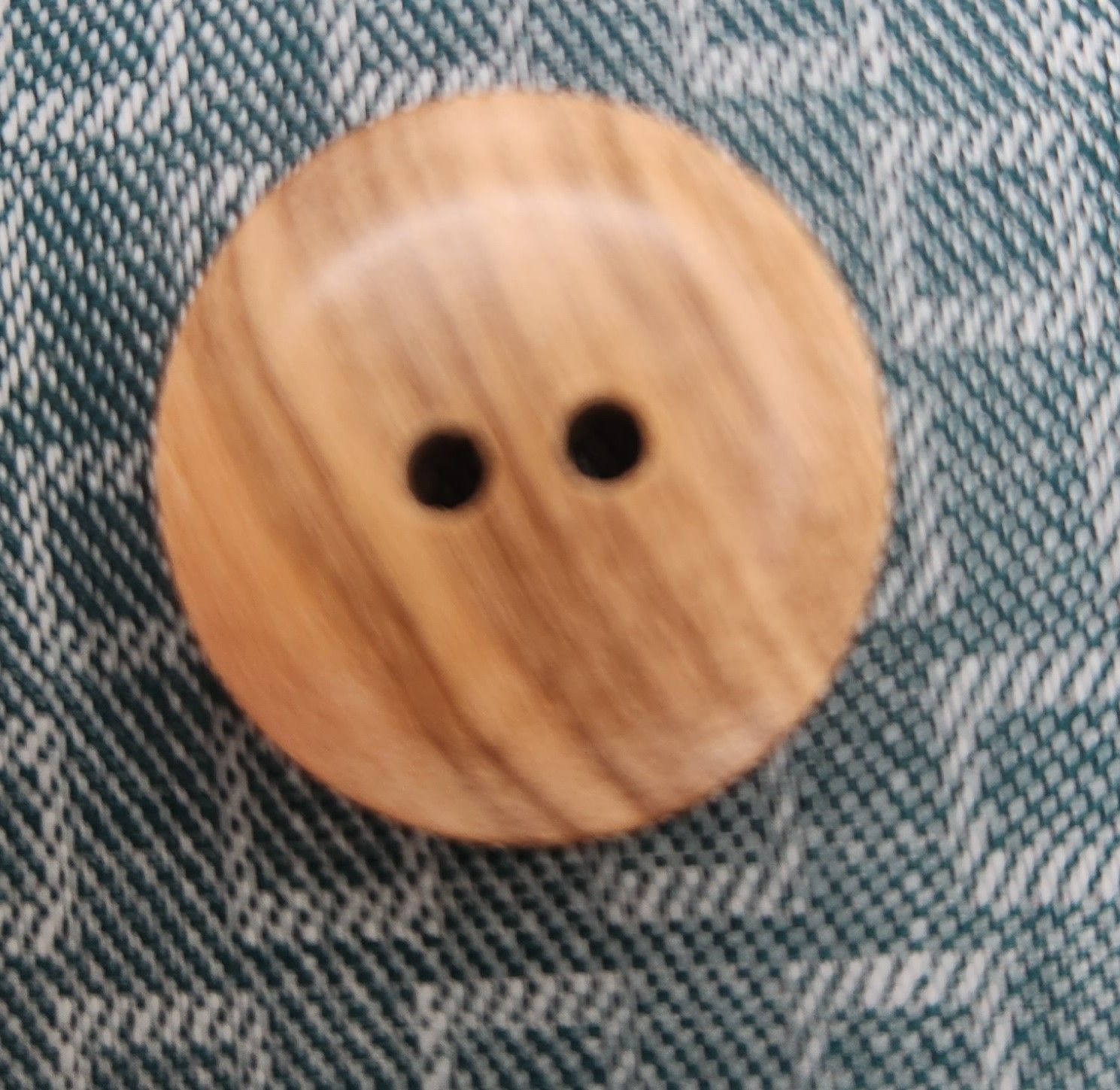 Wood Natural Colour Button, Size 28L, Price per Button