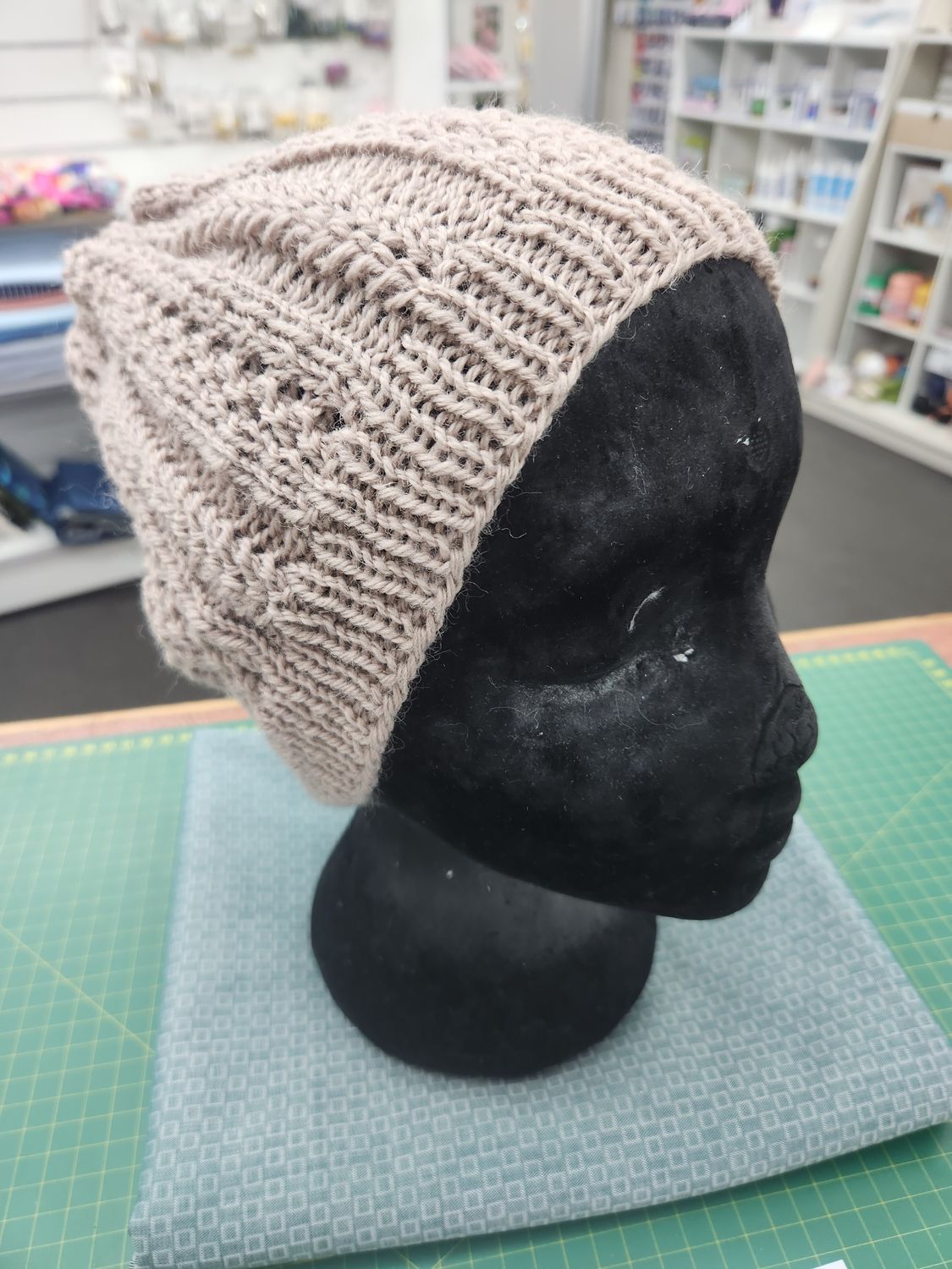 Eyelet Hat Wool Beige