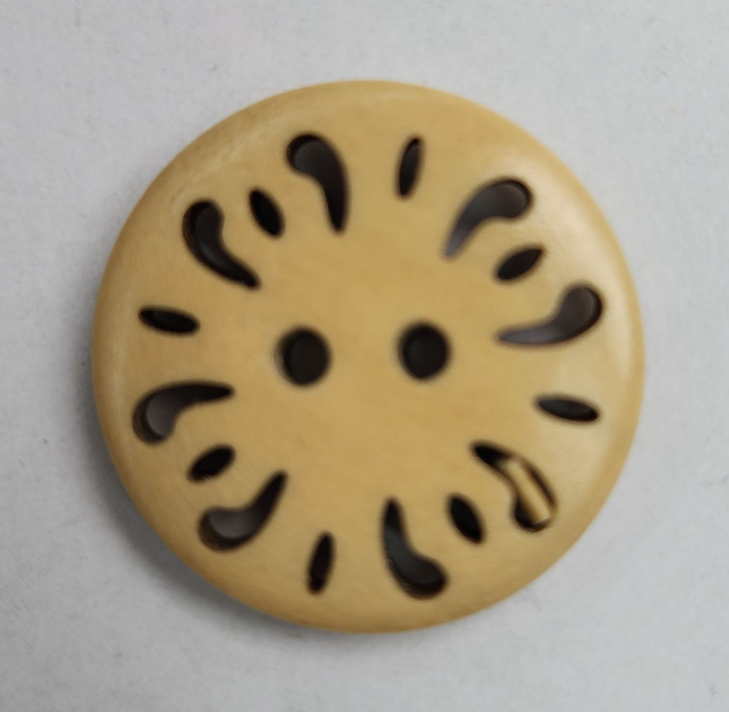 Cream Vintage Wooden Buttons 25mm Width