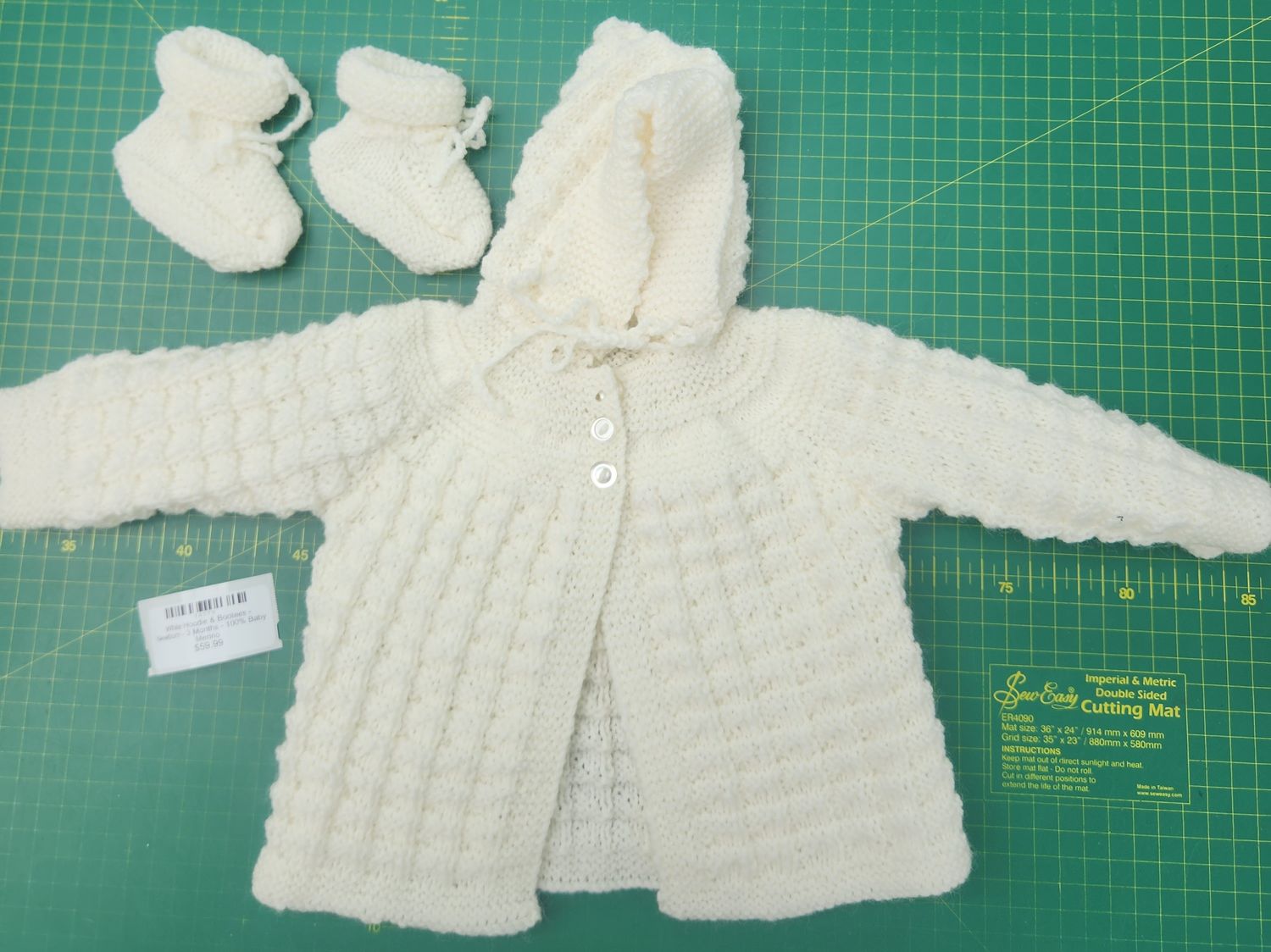 White Cream Hoodie &amp; Bootees - Newborn - 3 Months - 100% Baby Merino
