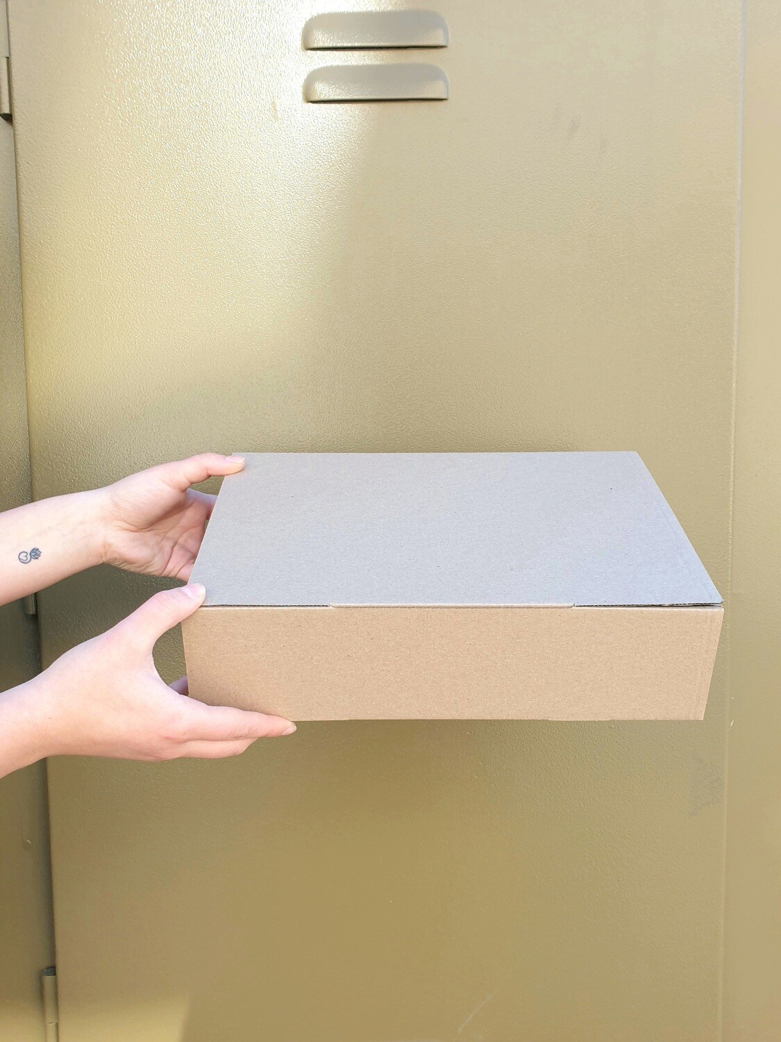 Box Corrugated Parcel Large - 330 x 240 x 85 mm Kraft (ea)