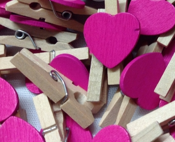 Wooden Pegs Pretty Cerise Hearts (Qty 10)