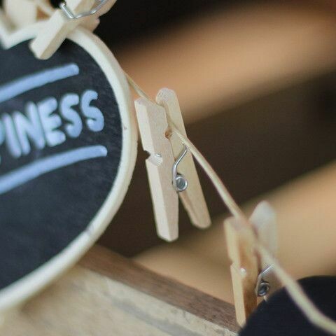 Wooden Pegs 2.5cm Natural (Qty 100)