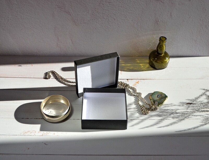 Jewelry box-black Large (chipboard) 95 x 95 x 30 mm (each)