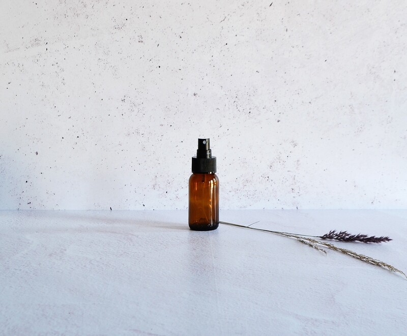 Amber Glass Bottle 50 ml + Pump Atomiser Black (28/410)