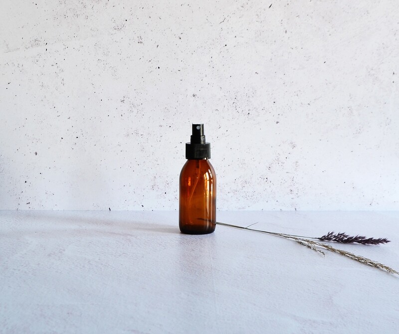 Amber Glass Bottle 100 ml + Pump Atomiser Black (28/410)