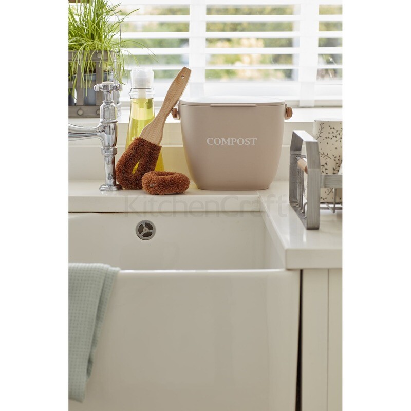 Natural Elements Coconut Fibre Cleaning Brush
