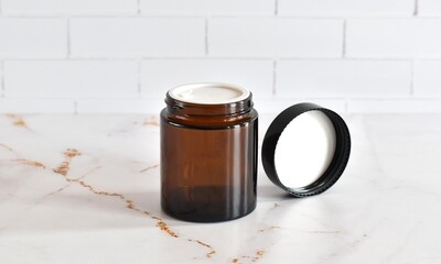 Cosmetic Glass Jar Amber 100g with Black Lid (ea)