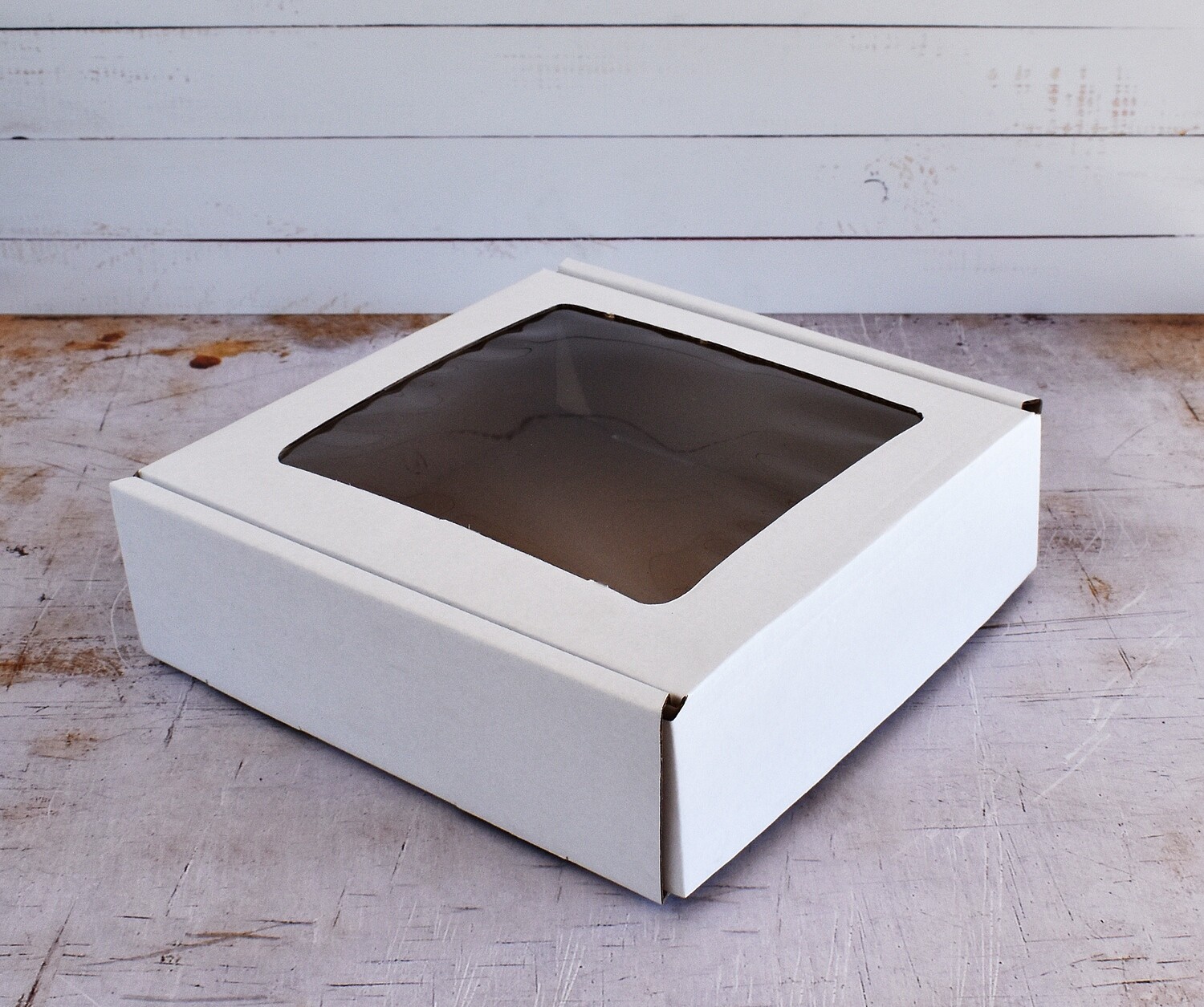 Corrugated Cake Box Window Tuck In White Med 21x21x6 cm (ea)