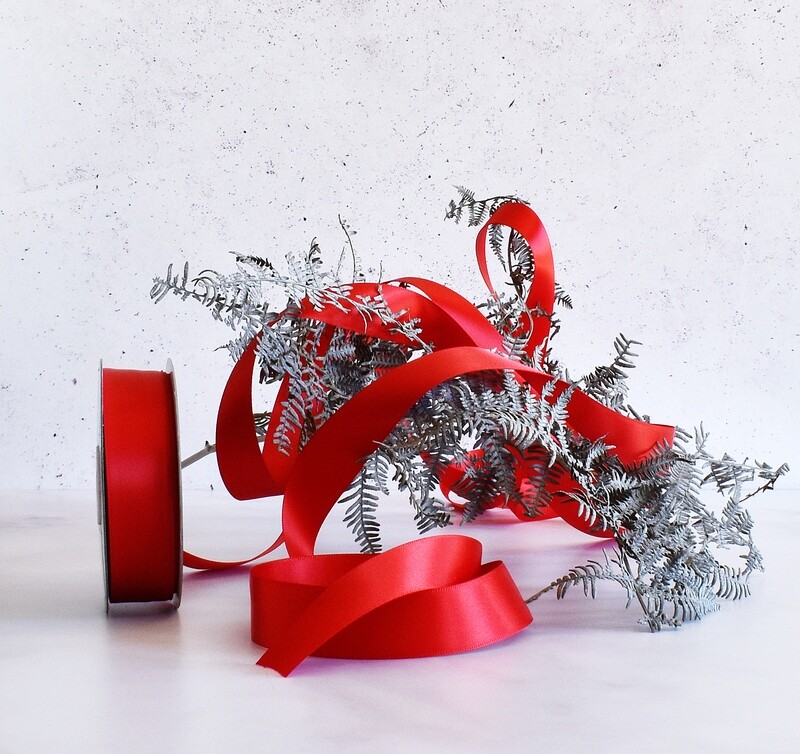 Satin Ribbon Luxury Rouge 25 mm x 30 m (double faced)