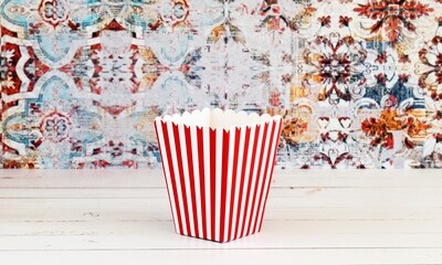 Box Popcorn Mini Red 5 x 5 x 10 cm (each)