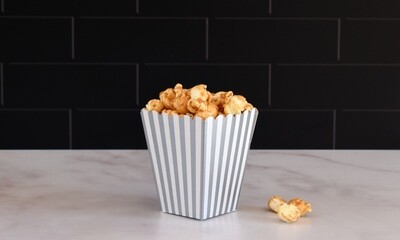 Box Popcorn Mini Silver Stripe 5 x 5 x 10 cm (each)