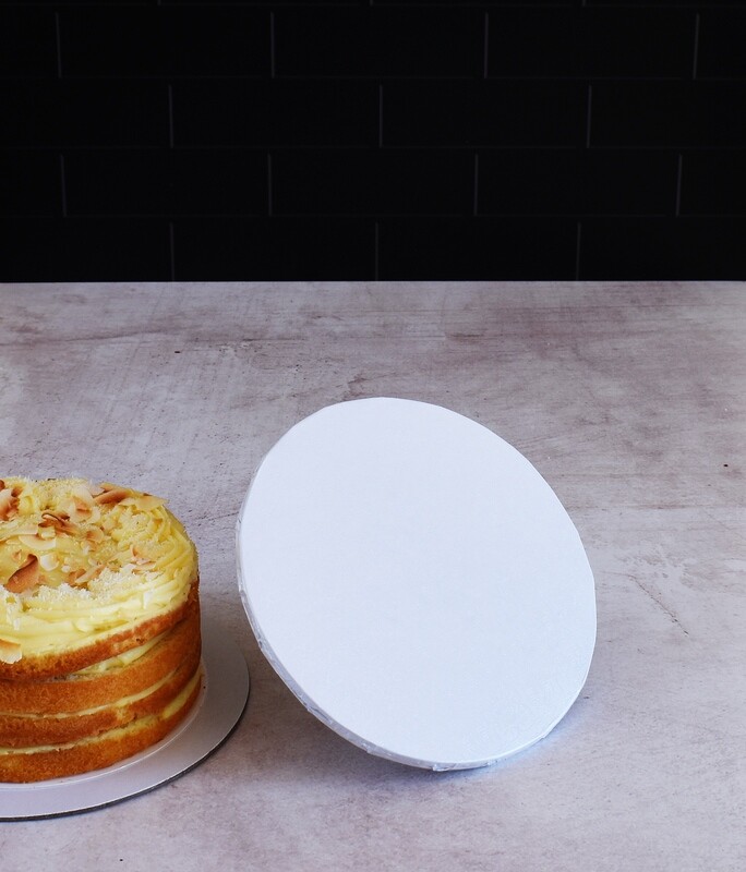 Cake Board Embossed White Round 8&quot; Thick (ea)