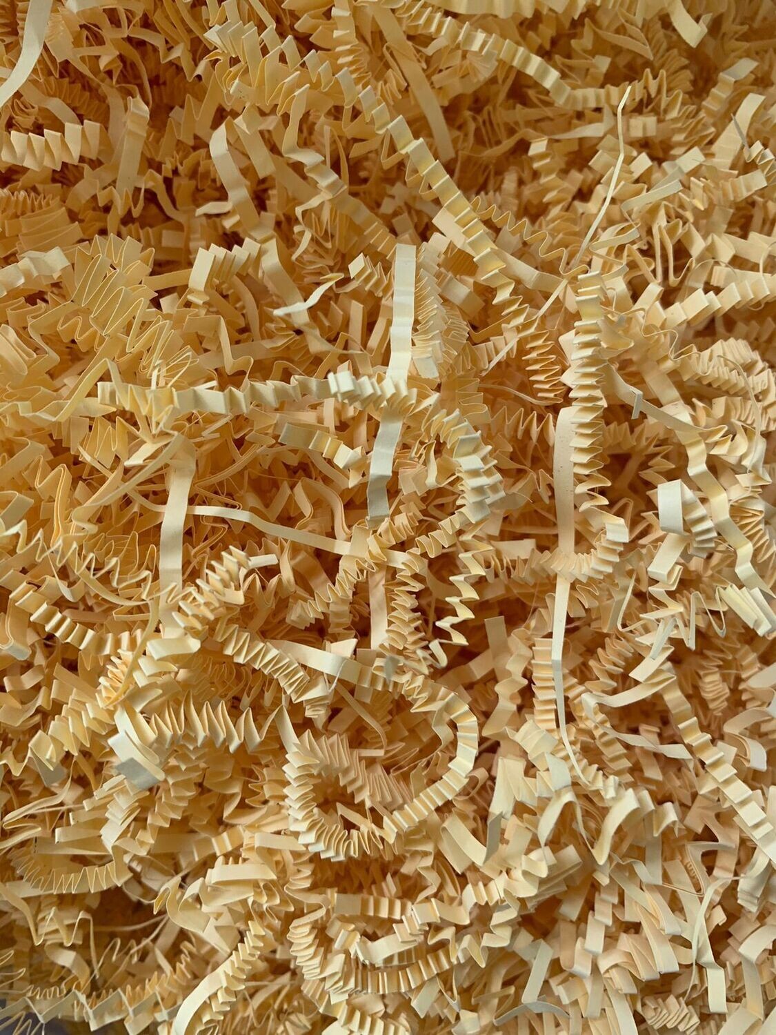 Shredded Crinkle Cut Paper 100g - Pastel Ivory (ea)