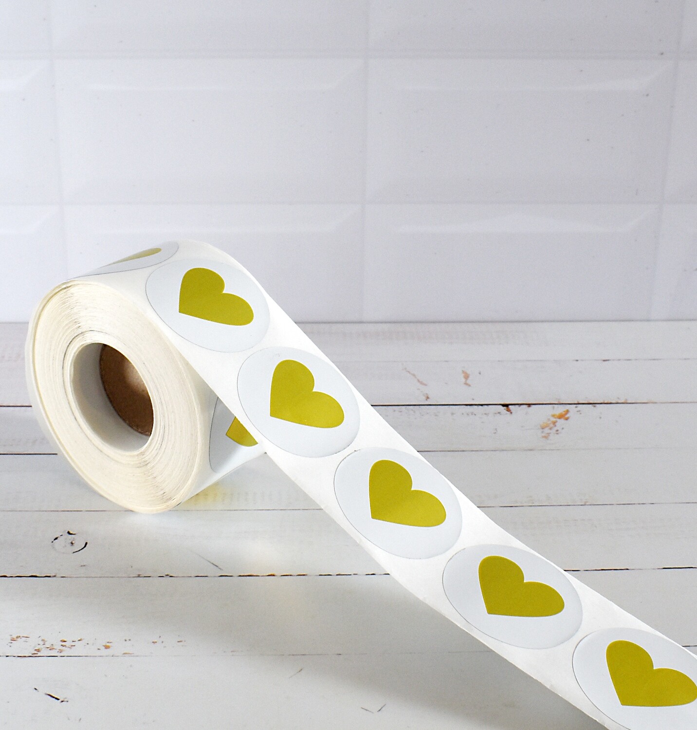 Stickers &quot;Heart&quot; 50mm Round - Gold on White  (Qty 100)