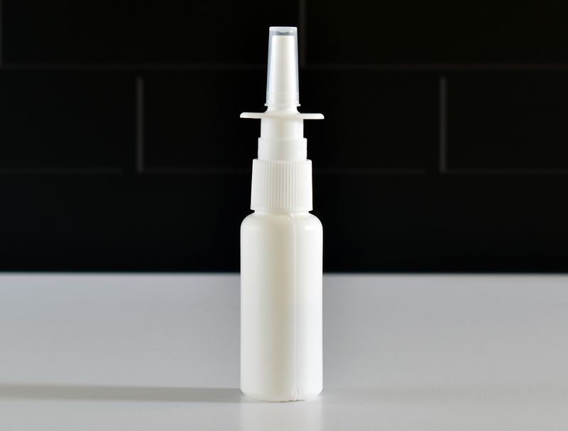 Plastic Bottle HDPE 30ml White + Nasal Spray White (18/415)