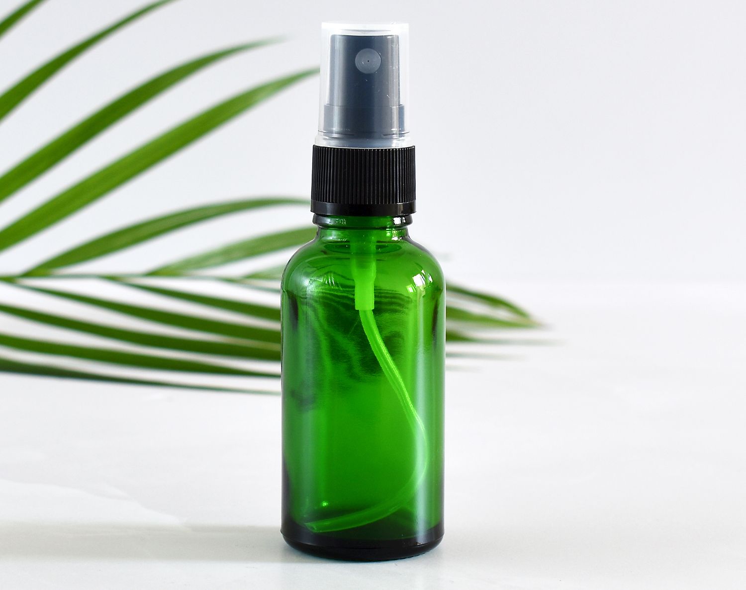 Green Glass Bottle Dropper 30ml - Atomiser Ribbed Black