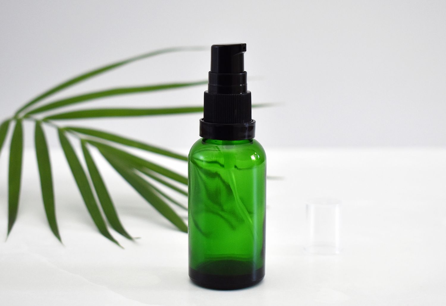 Green Glass Bottle Dropper 30ml - Serum Pump Ribbed Black