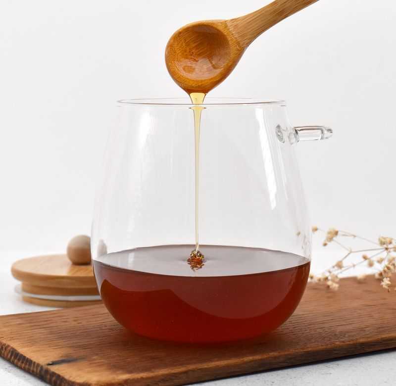 Glass Honey Jar With Bamboo Lid &amp; Spoon 660ml