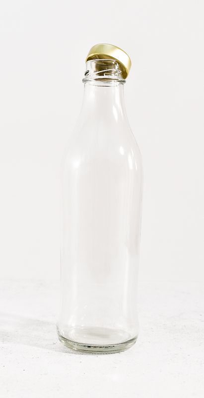 Clear Glass Bottle Tomato 750ml + Gold Twist Off Cap