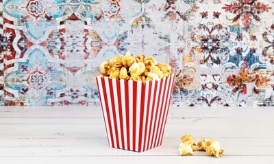 Box Popcorn Mini Red 5 x 5 x 10 cm (each)