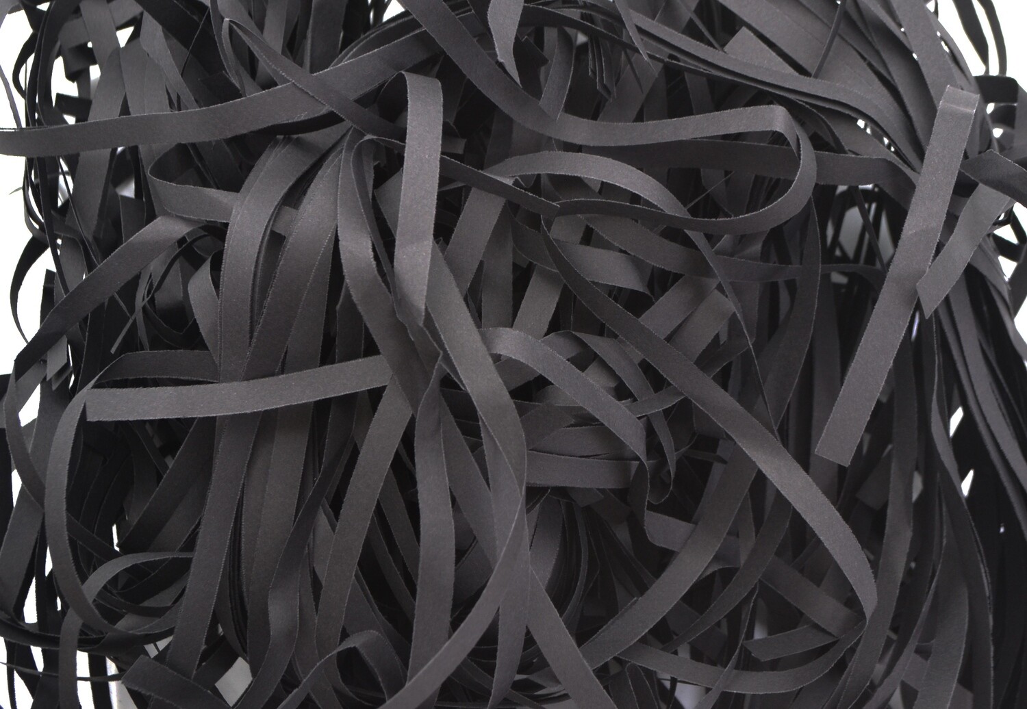 Shredded Narrow Strip Cut Paper 90g - Black (ea)