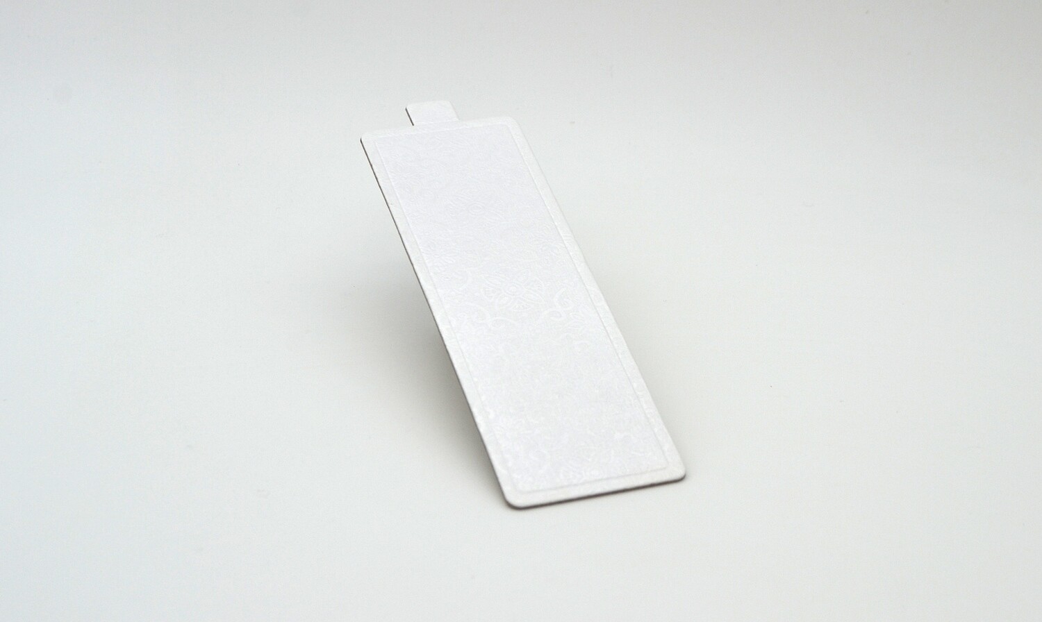 Mini cake board rectangular white embossed 150 x 50 mm (ea)