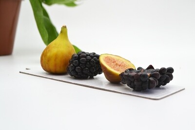 Mini cake board rectangular white embossed 150 x 50 mm (ea)
