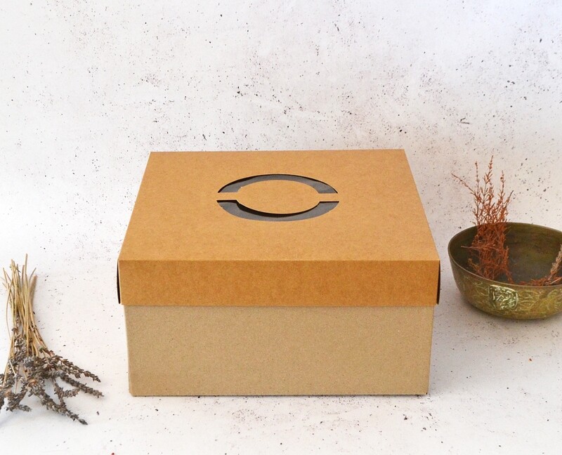 12 Inch Kraft Cake Box With Lid – Corrugated Base -15 cm High