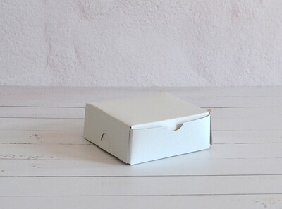 White Cake Box 4 x 4 x 1.5 inch
