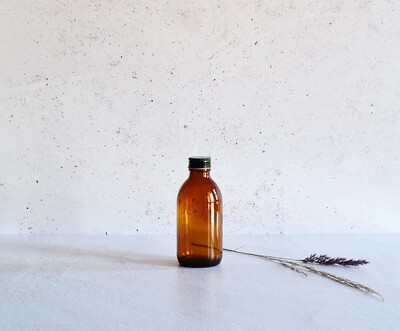 Amber Glass Bottle 200 ml + Black Aluminium Screw Lid 28 mm