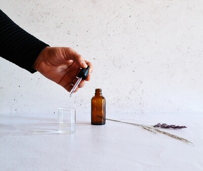 Amber Glass Bottle Dropper 50 ml + Black Pipette 18 x 89 mm