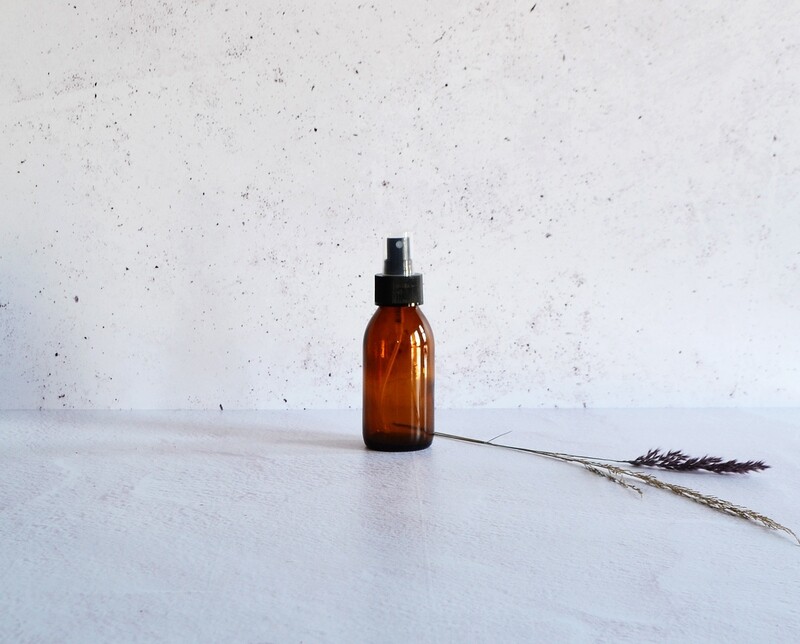 Amber Glass Bottle 100 ml + Pump Atomiser Black (28/410)